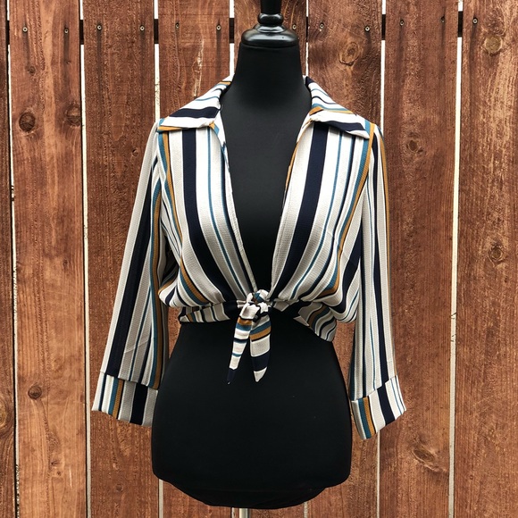 Ruti crop top 😍 - Picture 2 of 3